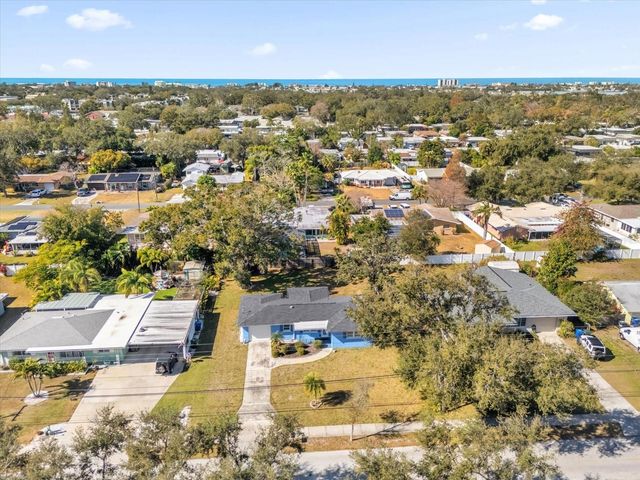 12366 137TH STREET N, Largo, FL 33774