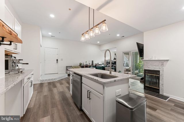 10 GREYSTONE CT #I, Annapolis, MD 21403