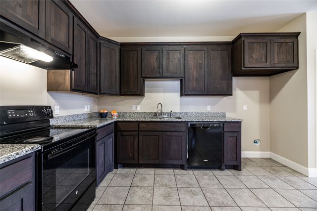 7323 S Colonial Drive, Forest Hill, TX 76140