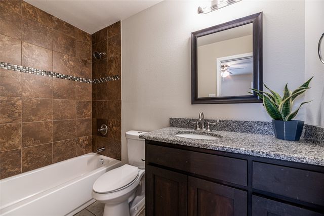 7323 S Colonial Drive, Forest Hill, TX 76140