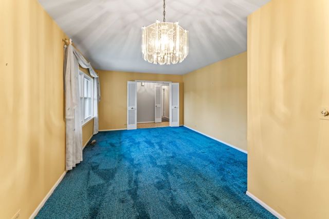 57 Kenilworth Avenue, Elk Grove Village, IL 60007