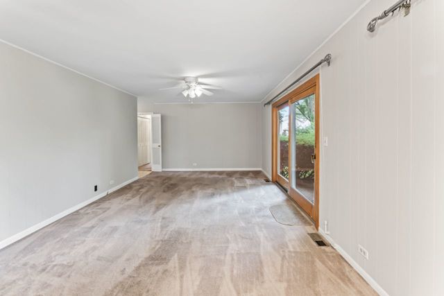 57 Kenilworth Avenue, Elk Grove Village, IL 60007