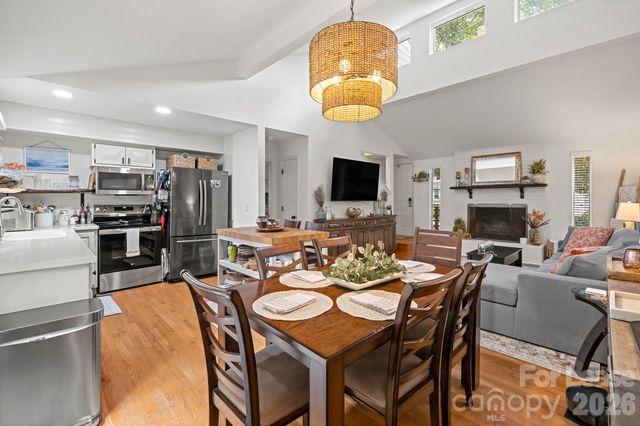 8211 Park Vista Circle, Charlotte, NC 28226