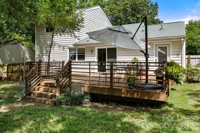 8211 Park Vista Circle, Charlotte, NC 28226
