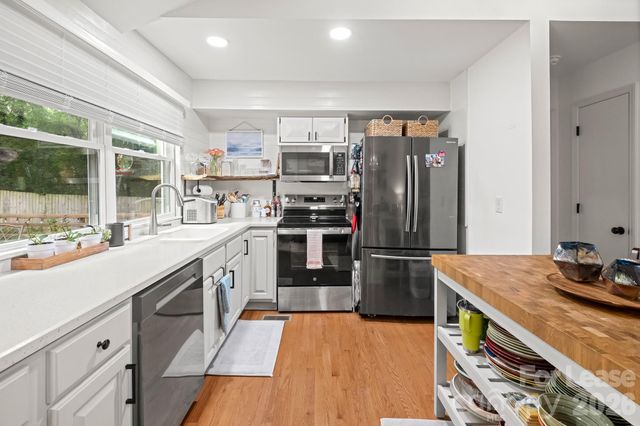 8211 Park Vista Circle, Charlotte, NC 28226
