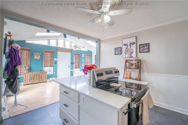 800 Temple Street, Charleston, WV 25387