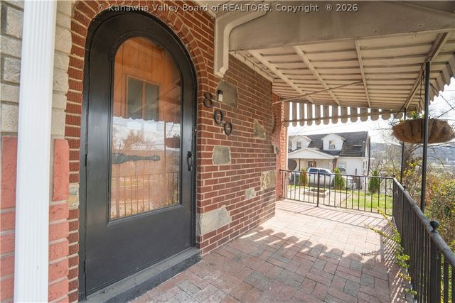 800 Temple Street, Charleston, WV 25387