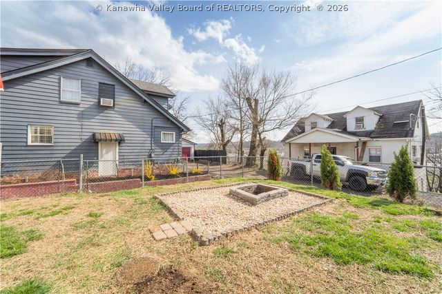 800 Temple Street, Charleston, WV 25387