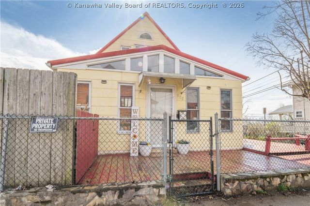 800 Temple Street, Charleston, WV 25387