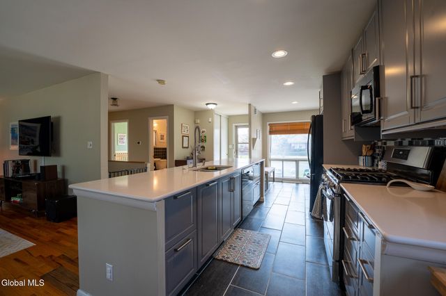52 Hawthorne Avenue, Albany, NY 12203
