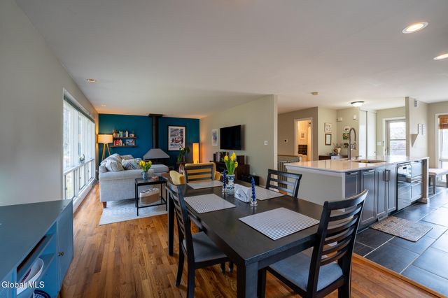 52 Hawthorne Avenue, Albany, NY 12203