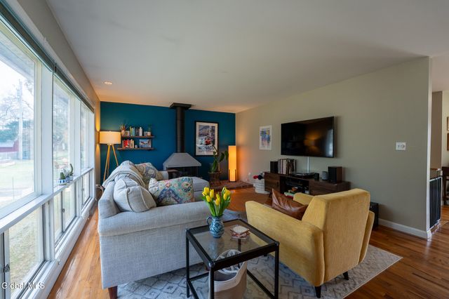 52 Hawthorne Avenue, Albany, NY 12203