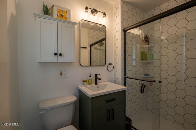 52 Hawthorne Avenue, Albany, NY 12203