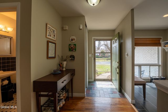 52 Hawthorne Avenue, Albany, NY 12203