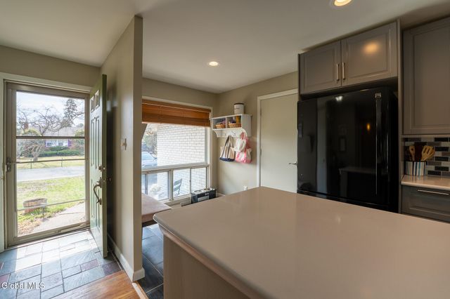 52 Hawthorne Avenue, Albany, NY 12203