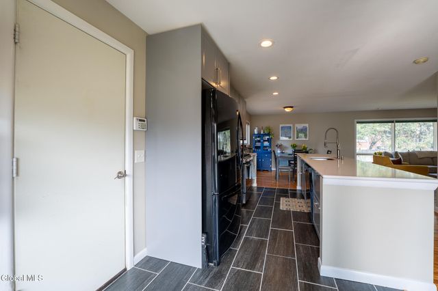 52 Hawthorne Avenue, Albany, NY 12203