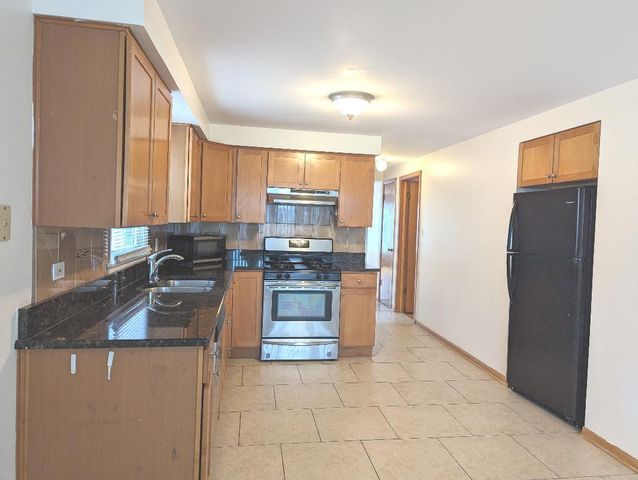 6134 W 79th Street 1, Burbank, IL 60459