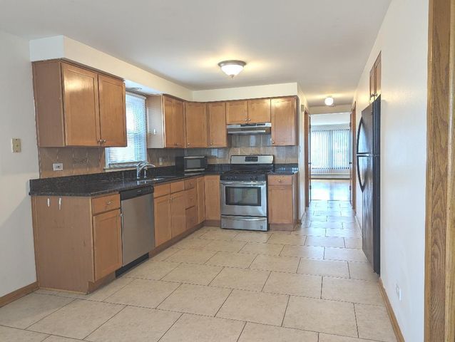 6134 W 79th Street 1, Burbank, IL 60459
