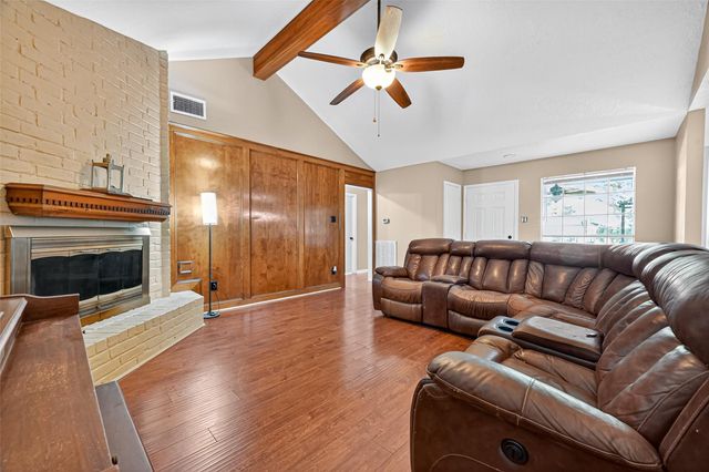 923 Valley Ranch Drive, Katy, TX 77450