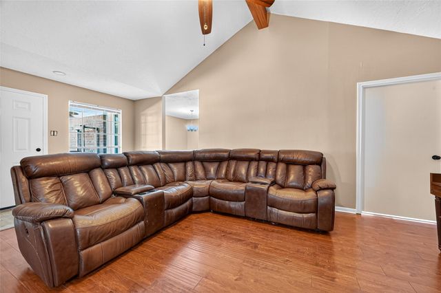 923 Valley Ranch Drive, Katy, TX 77450
