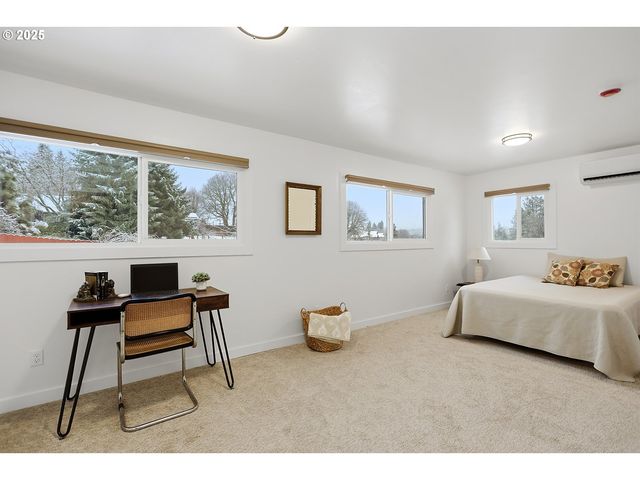 3299 DURLAND Dr, Hood River, OR 97031