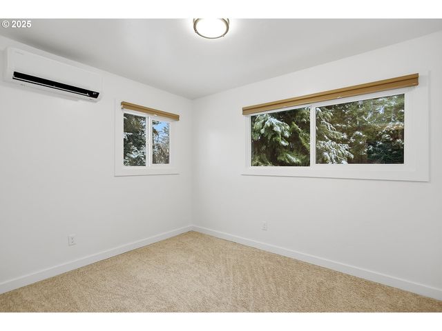 3299 DURLAND Dr, Hood River, OR 97031