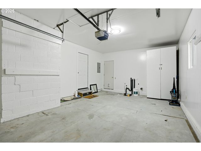 3299 DURLAND Dr, Hood River, OR 97031