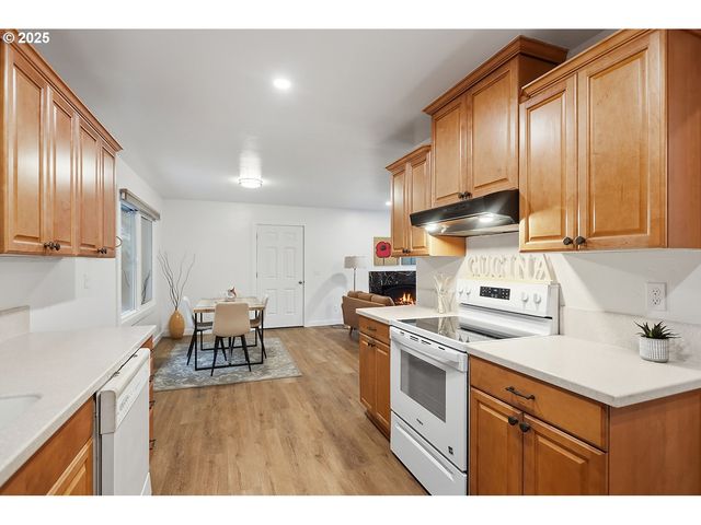 3299 DURLAND Dr, Hood River, OR 97031