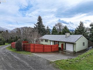3299 DURLAND Dr, Hood River, OR 97031