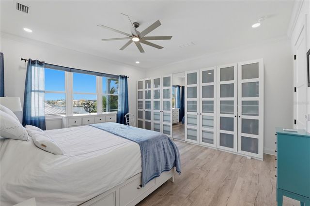 2813 KIPPS COLONY DRIVE S, Gulfport, FL 33707