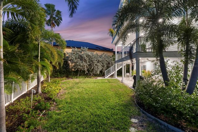2813 KIPPS COLONY DRIVE S, Gulfport, FL 33707