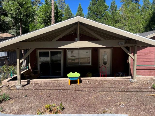 24867 Felsen, Crestline, CA 92325