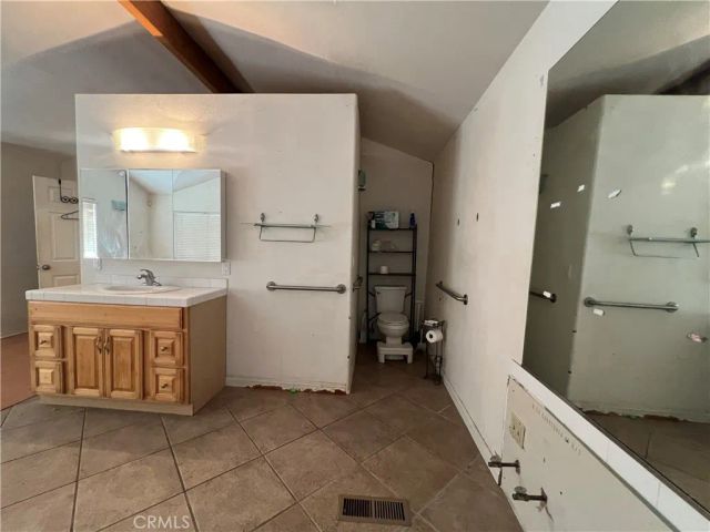 24867 Felsen, Crestline, CA 92325