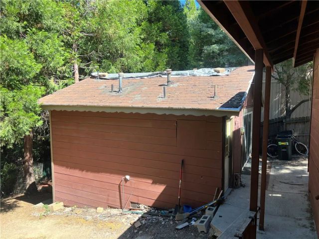24867 Felsen, Crestline, CA 92325