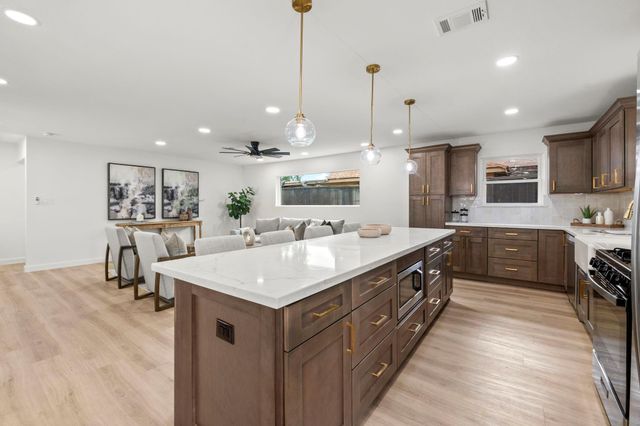 1402 Lehman Street, Houston, TX 77018