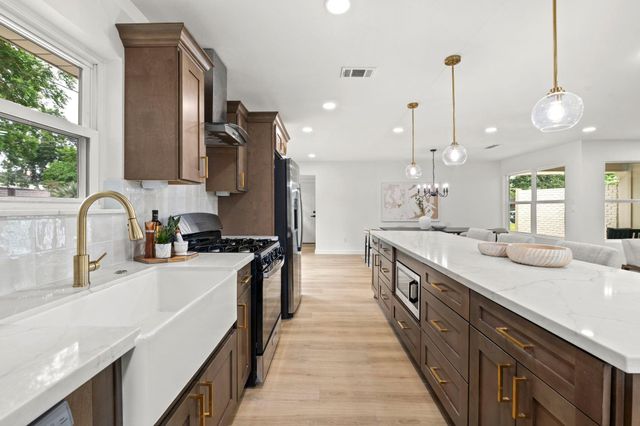 1402 Lehman Street, Houston, TX 77018