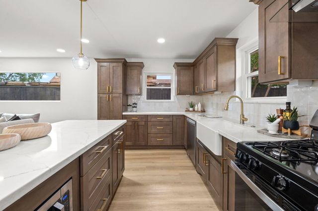 1402 Lehman Street, Houston, TX 77018