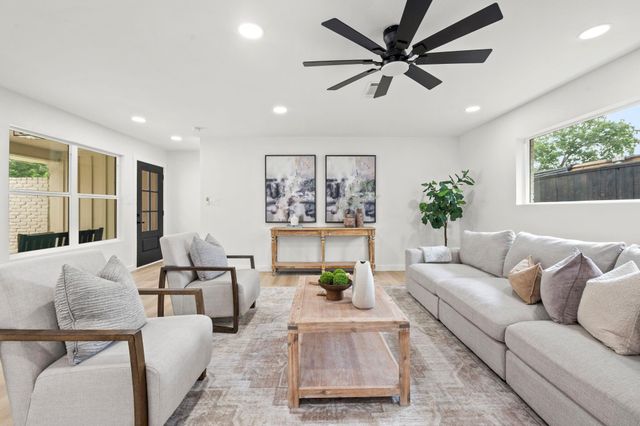 1402 Lehman Street, Houston, TX 77018
