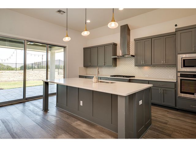 523 Baldovino SKWY, Lakeway, TX 78738