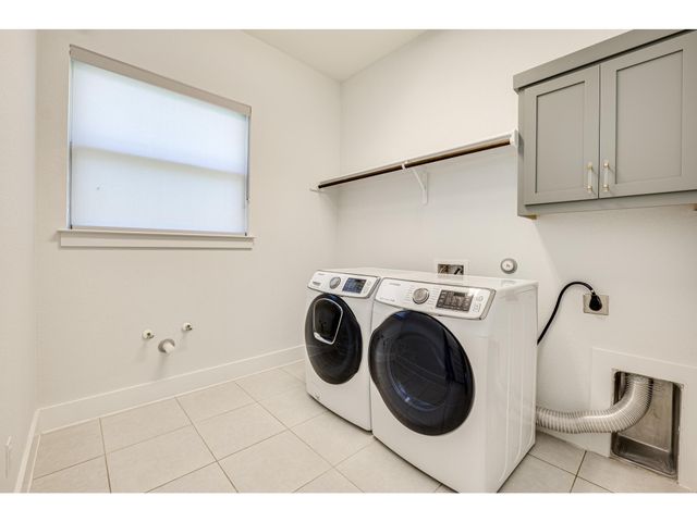 523 Baldovino SKWY, Lakeway, TX 78738