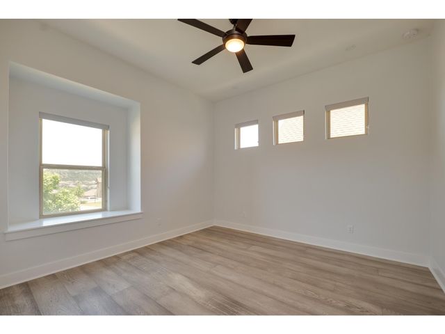 523 Baldovino SKWY, Lakeway, TX 78738