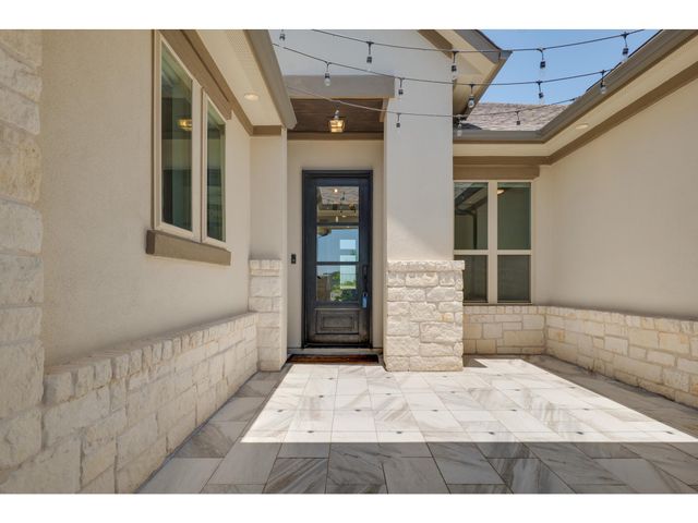 523 Baldovino SKWY, Lakeway, TX 78738