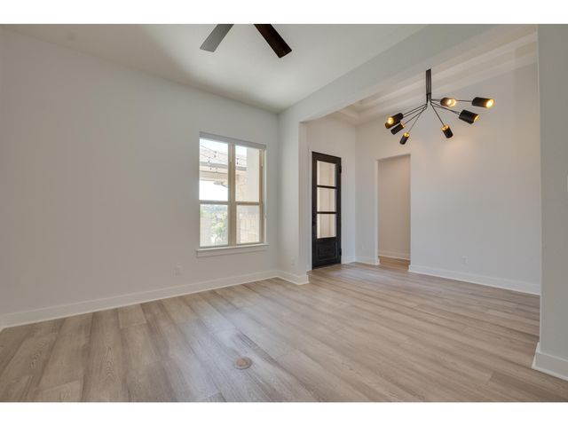 523 Baldovino SKWY, Lakeway, TX 78738