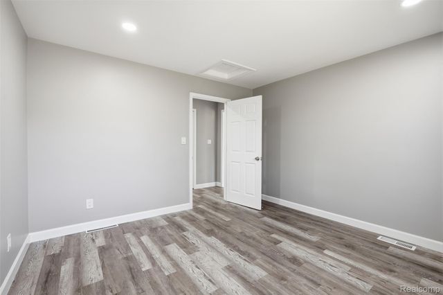 8636 Tindall Road, Springfield Charter Township, MI 48350