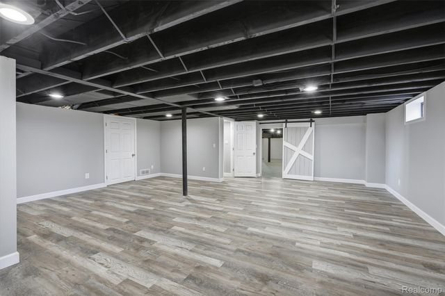 8636 Tindall Road, Springfield Charter Township, MI 48350