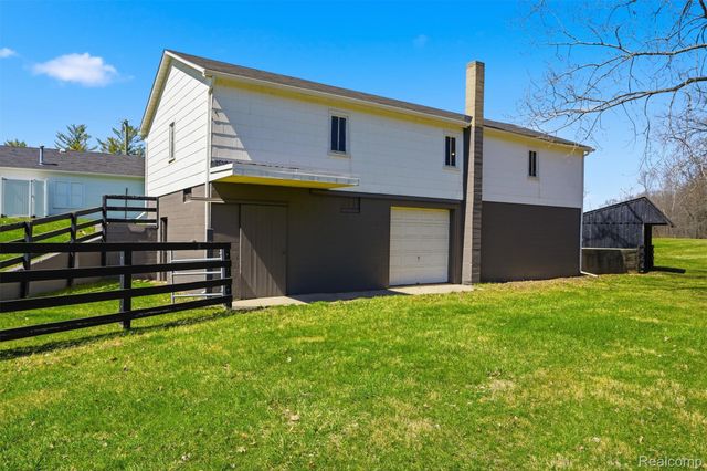8636 Tindall Road, Springfield Charter Township, MI 48350