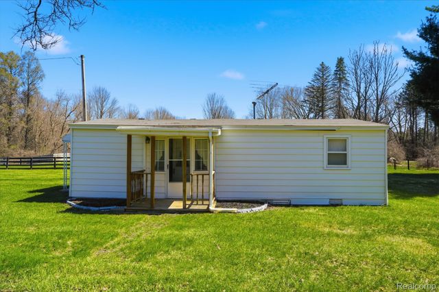 8636 Tindall Road, Springfield Charter Township, MI 48350