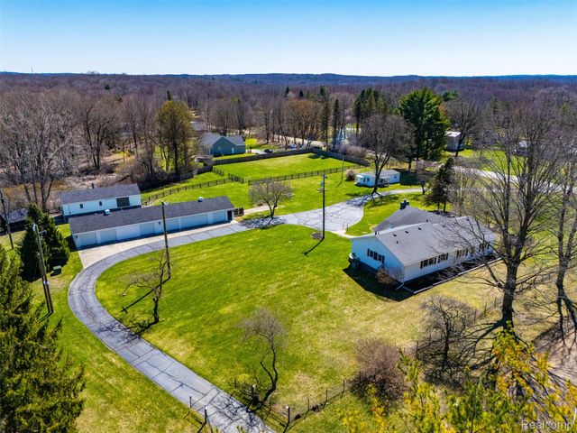 8636 Tindall Road, Springfield Charter Township, MI 48350