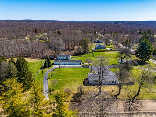 8636 Tindall Road, Springfield Charter Township, MI 48350