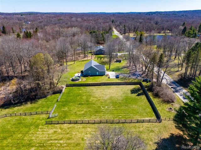 8636 Tindall Road, Springfield Charter Township, MI 48350